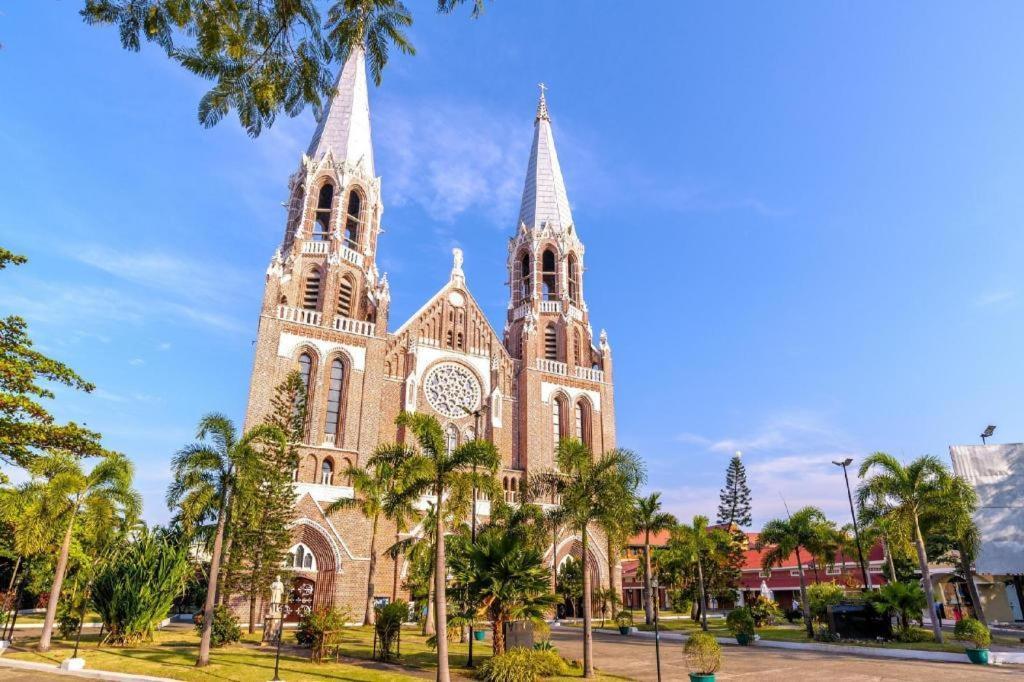 Yuzana Hotel Yangon Eksteriør bilde