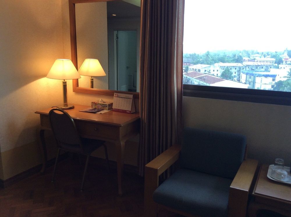 Yuzana Hotel Yangon Eksteriør bilde