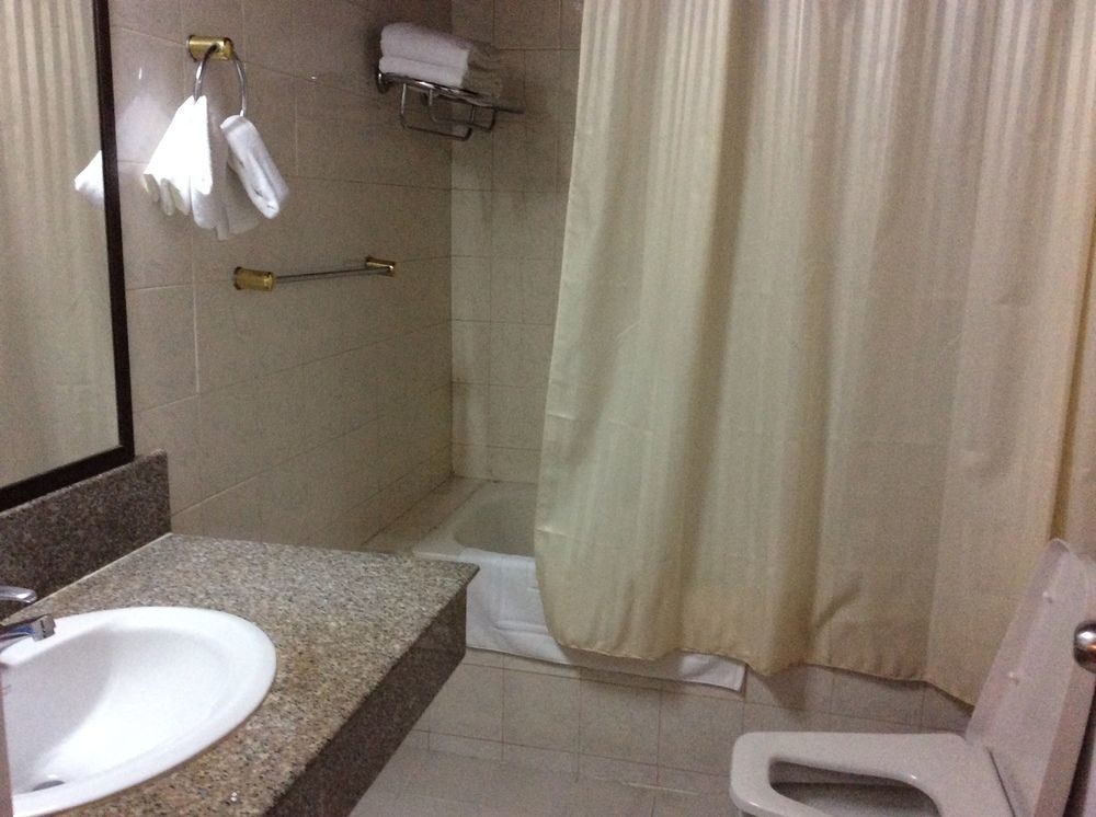 Yuzana Hotel Yangon Eksteriør bilde